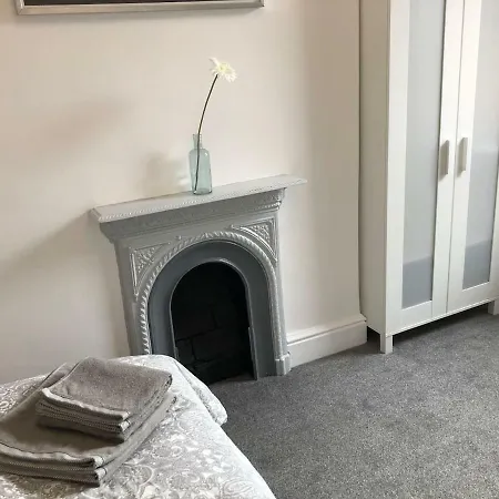 شقة Attractive 2 Bedroom City Centre Townhouse كارلايل
